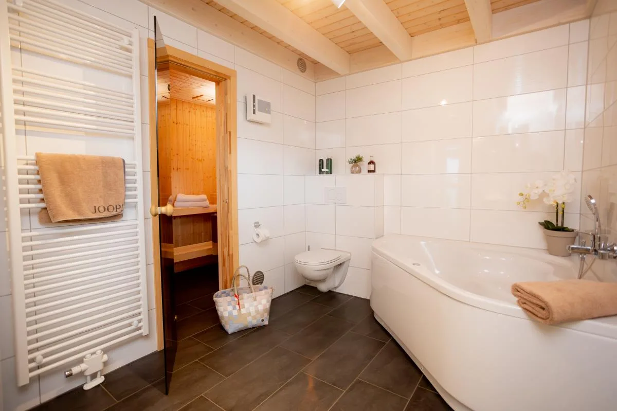 Dock 2 - tolles Ferienhaus für bis zu 6 Personen mit Kaminofen und Sauna - Haustiere herzlich willkommen