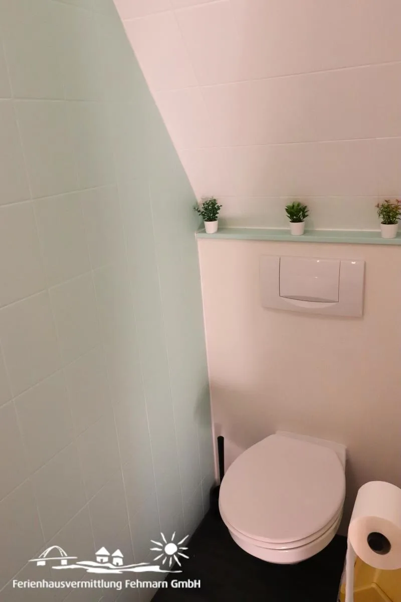38 Weiße Villa am Schwanenteich EG links