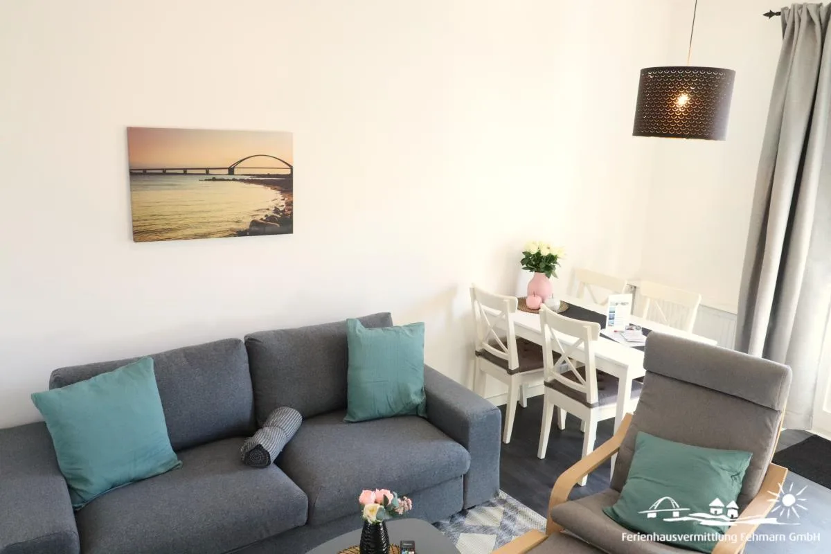 38 Weiße Villa am Schwanenteich EG links