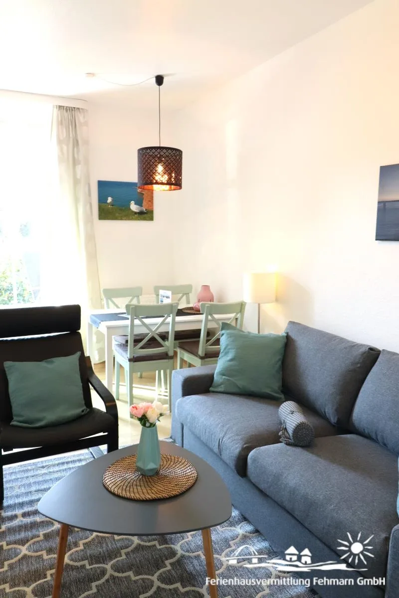 39 Weiße Villa am Schwanenteich EG rechts