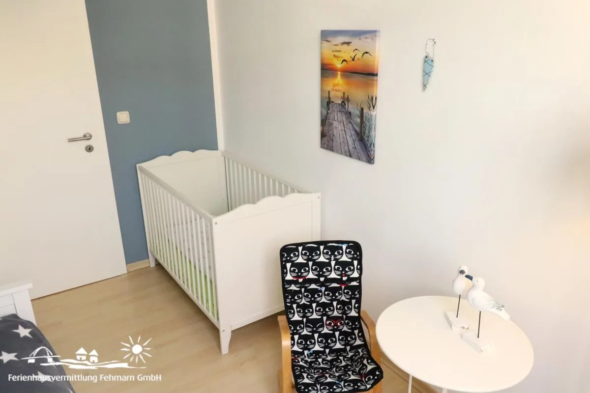 41 Weiße Villa am Schwanenteich OG rechts
