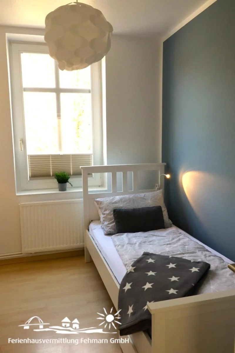 41 Weiße Villa am Schwanenteich OG rechts