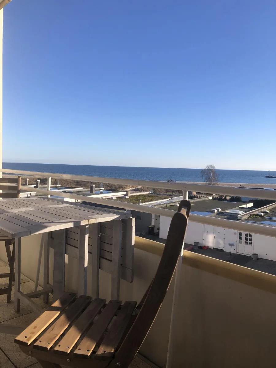 17 Ferienwohnung "Horizont" App.56-204 mit Balkon & Meerblick