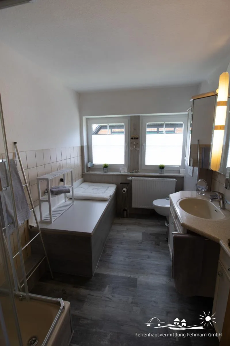 58 Ferienhaus "Sonnenblick" mit Blick auf Fehmarnsundbrücke