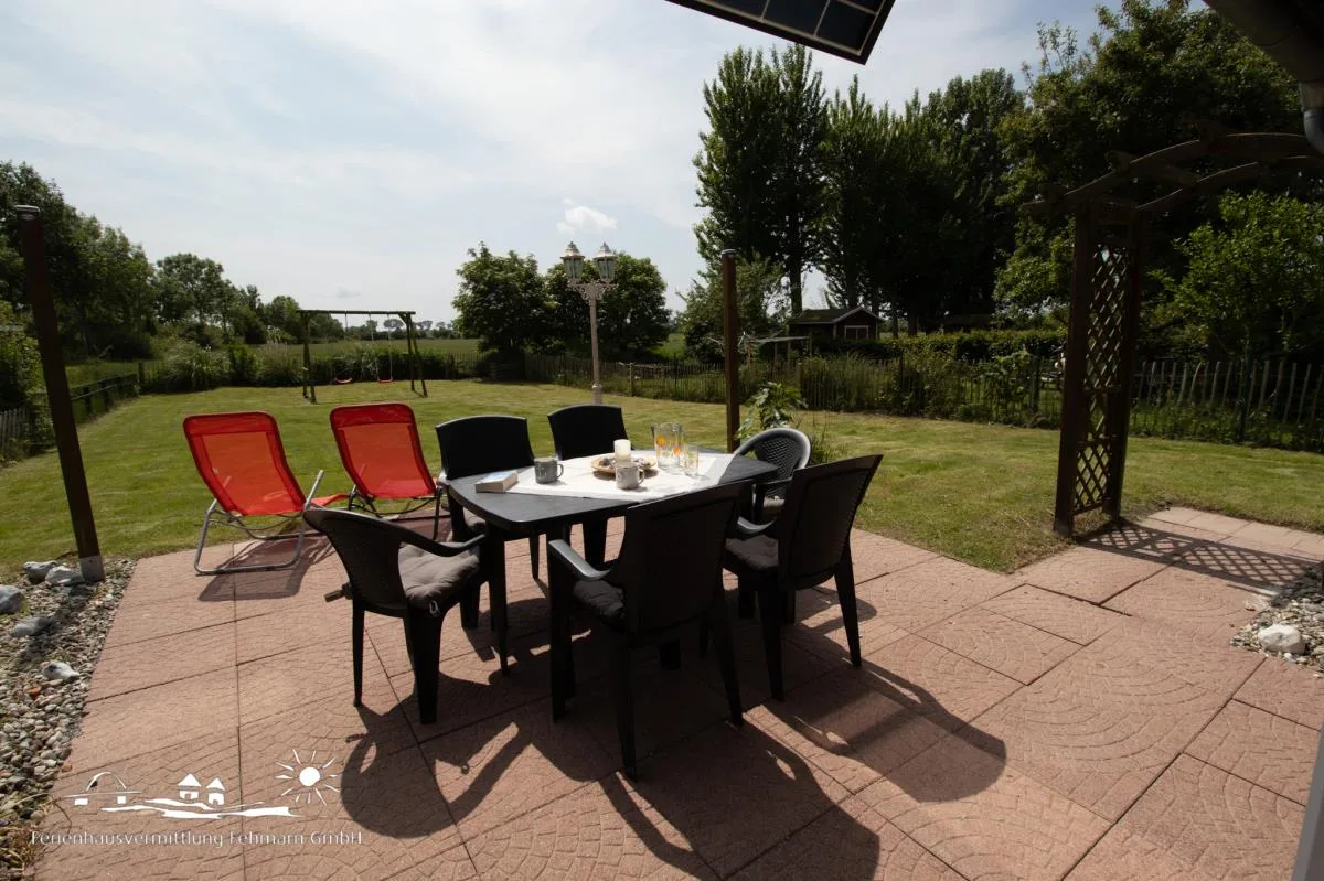 58 Ferienhaus "Sonnenblick" mit Blick auf Fehmarnsundbrücke