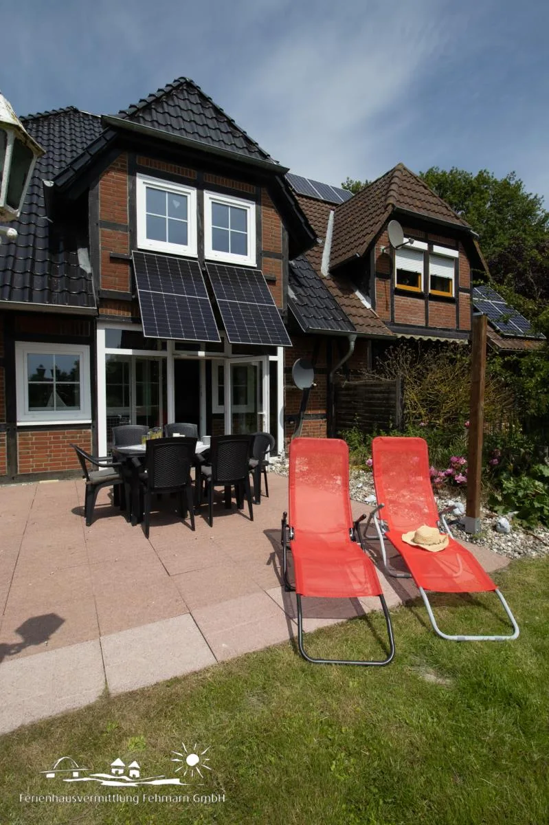 58 Ferienhaus "Sonnenblick" mit Blick auf Fehmarnsundbrücke