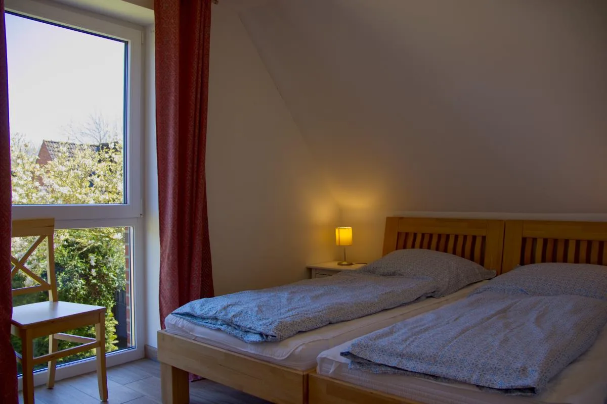 Inselblume 27 - Modernes Ferienhaus mit Garten in Burg
