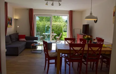 Inselblume 27 - Modernes Ferienhaus mit Garten in Burg
