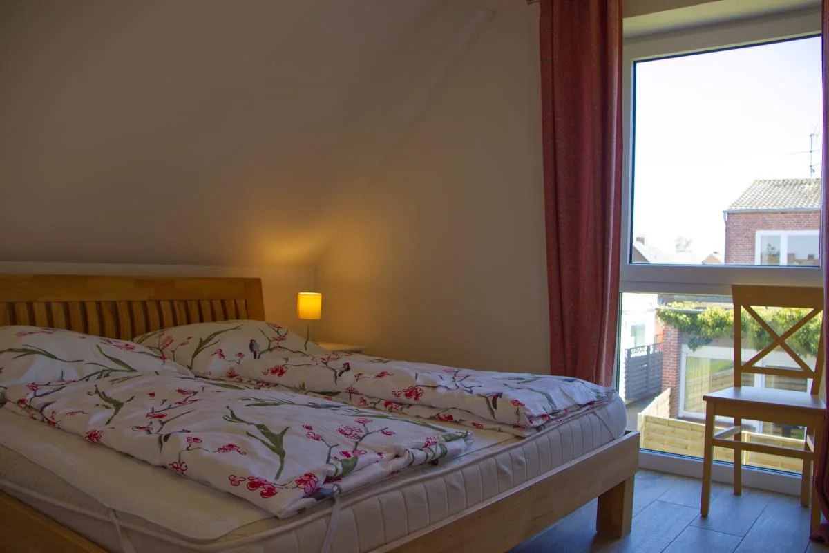 Inselblume 27 - Modernes Ferienhaus mit Garten in Burg