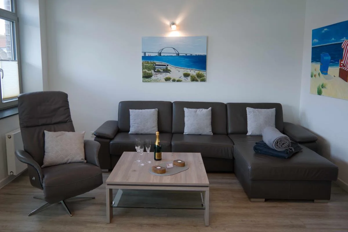 Inselblume 44 - Ferienwohnung mit Balkon im Zentrum von Burg