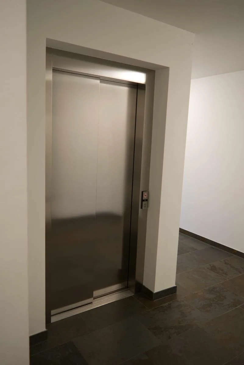 Inselblume 44 - Ferienwohnung mit Balkon im Zentrum von Burg