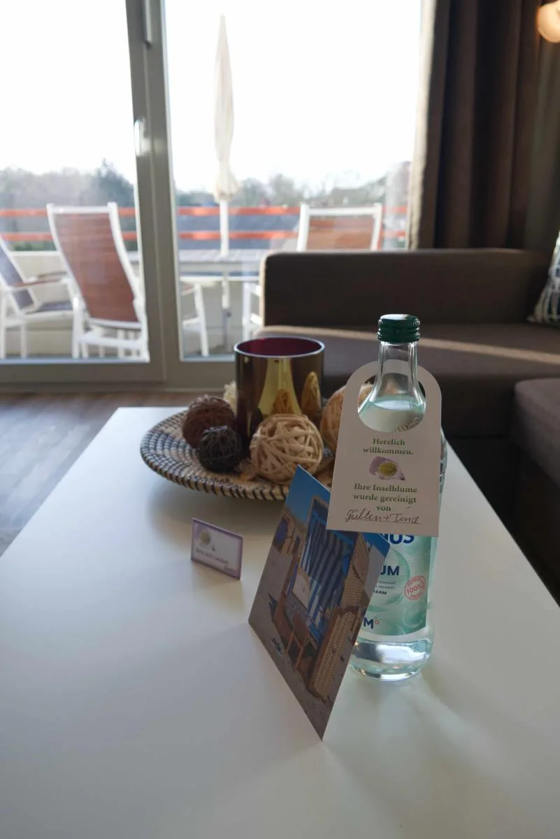 Inselblume 46 - Ferienwohnung in Burg mit Balkon und viel Licht