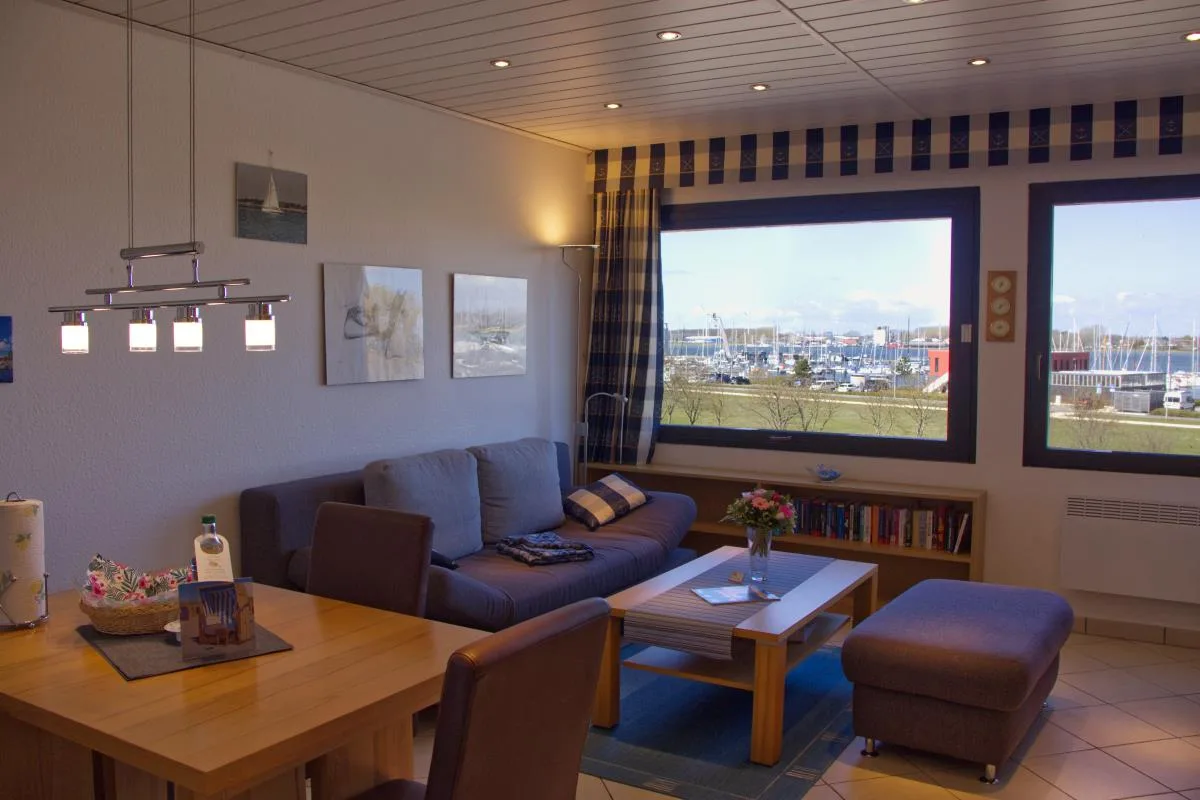 Inselblume 45 - Ferienwohnung mit Blick auf den Yachthafen