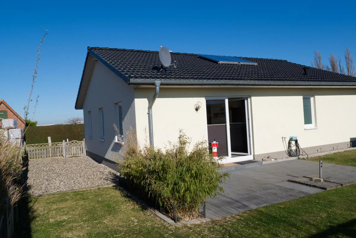 Inselblume 22 - Ferienhaus mit Garten und Hund in Landkirchen