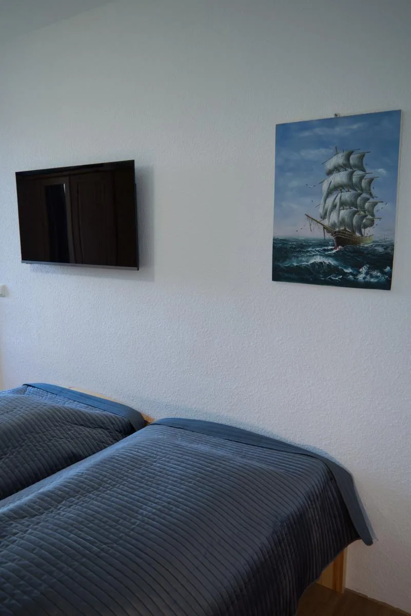 Inselblume 74 - Ferienwohnung mit Balkon am Yachthafen