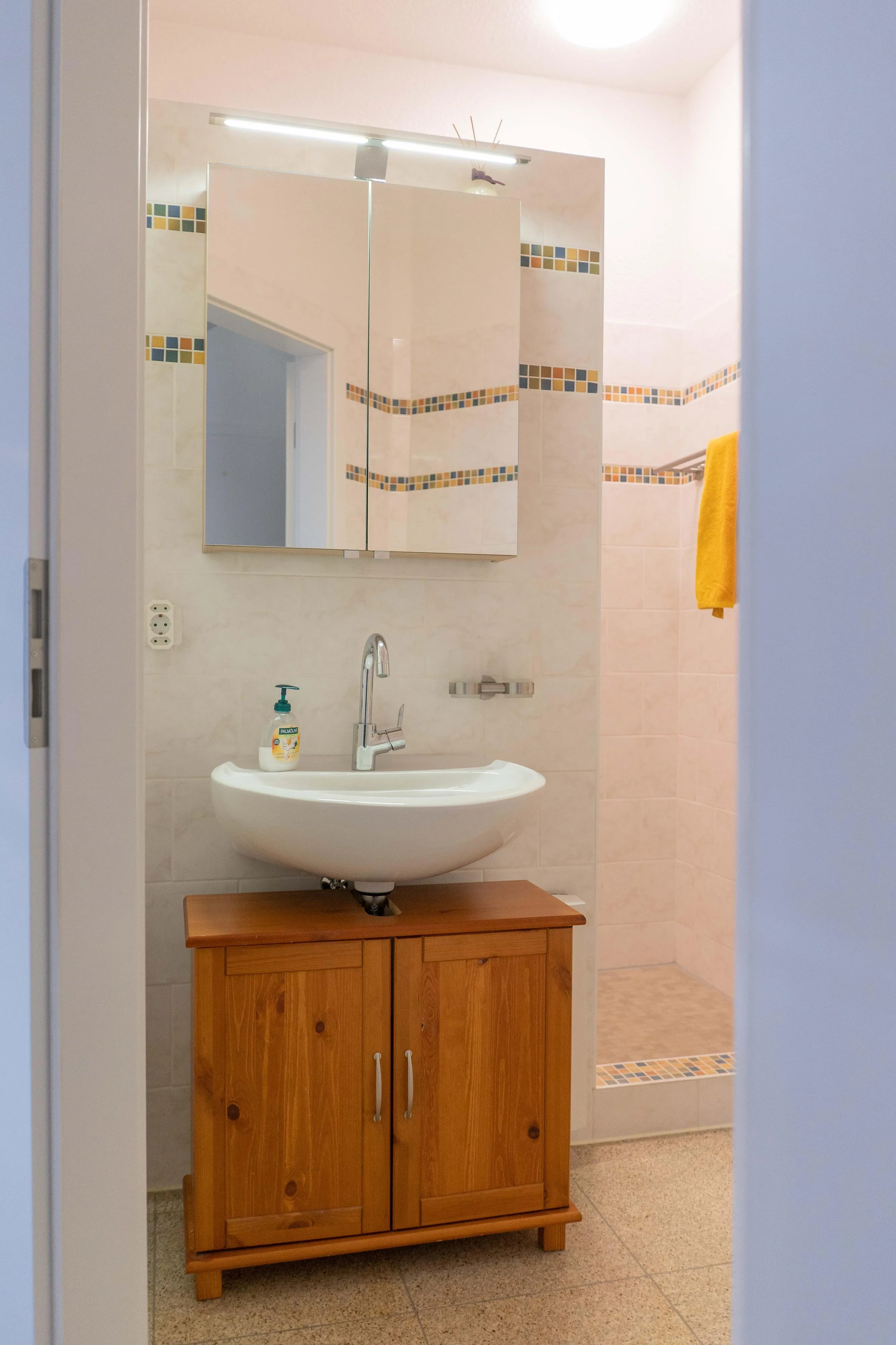 Inselblume 61 - Ferienwohnung mit Balkon in Neue Tiefe