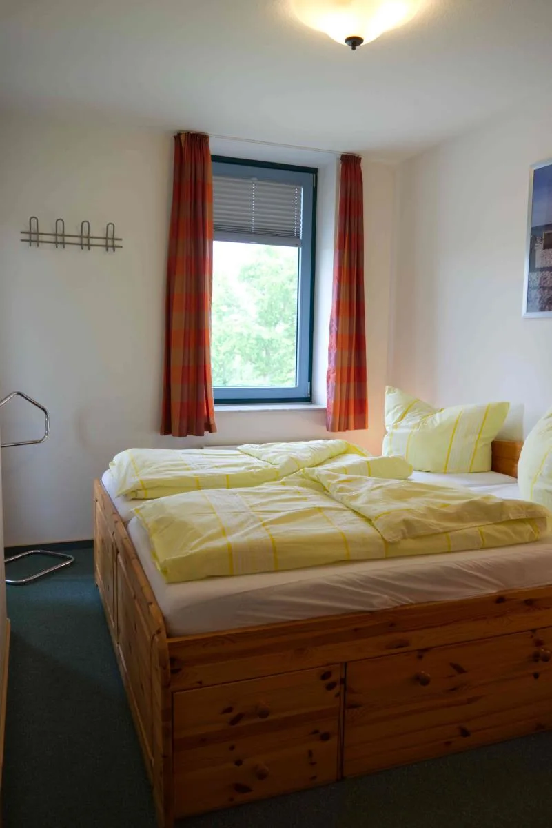 Inselblume 02 - Maritime Ferienwohnung, Blick zum Yachthafen