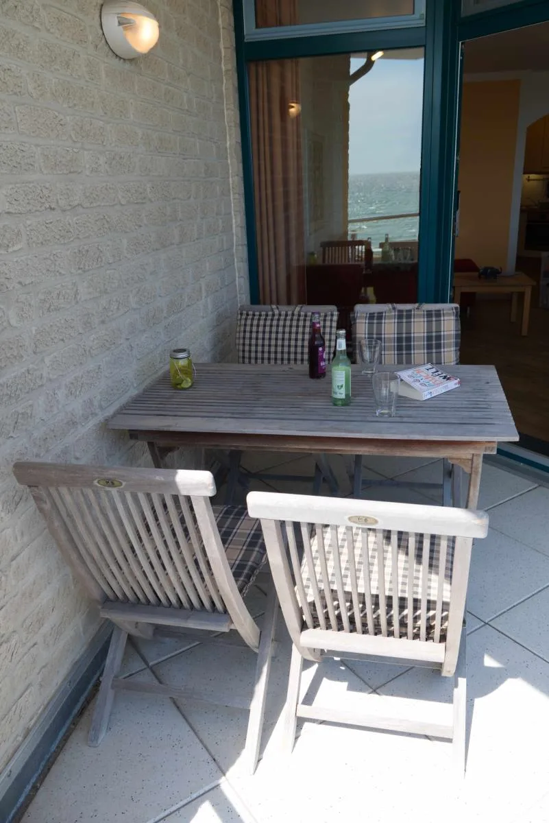 Inselblume 01 - Ferienwohnung mit Meerblick und Balkon am Südstrand