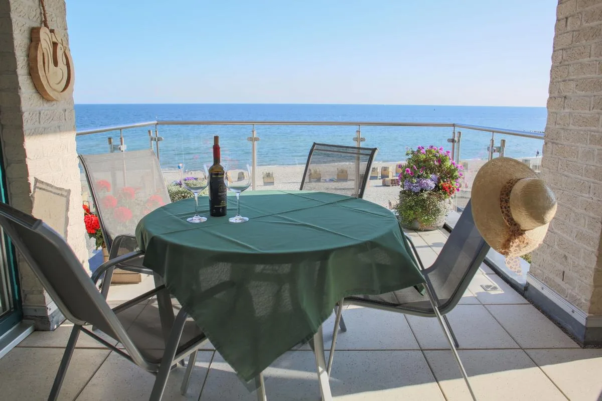 Inselblume 16 - Ferienwohnung mit Meerblick in der Strandburg B2.6