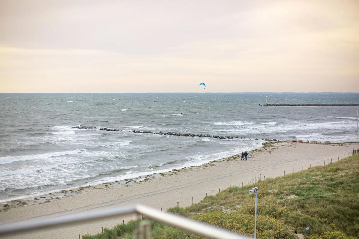 Inselblume 18 - Ferienwohnung mit Meerblick & Galerie in der Strandburg B3.4
