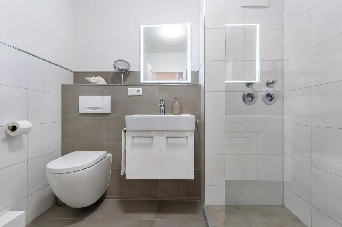 Inselblume 18 - Ferienwohnung mit Meerblick & Galerie in der Strandburg B3.4