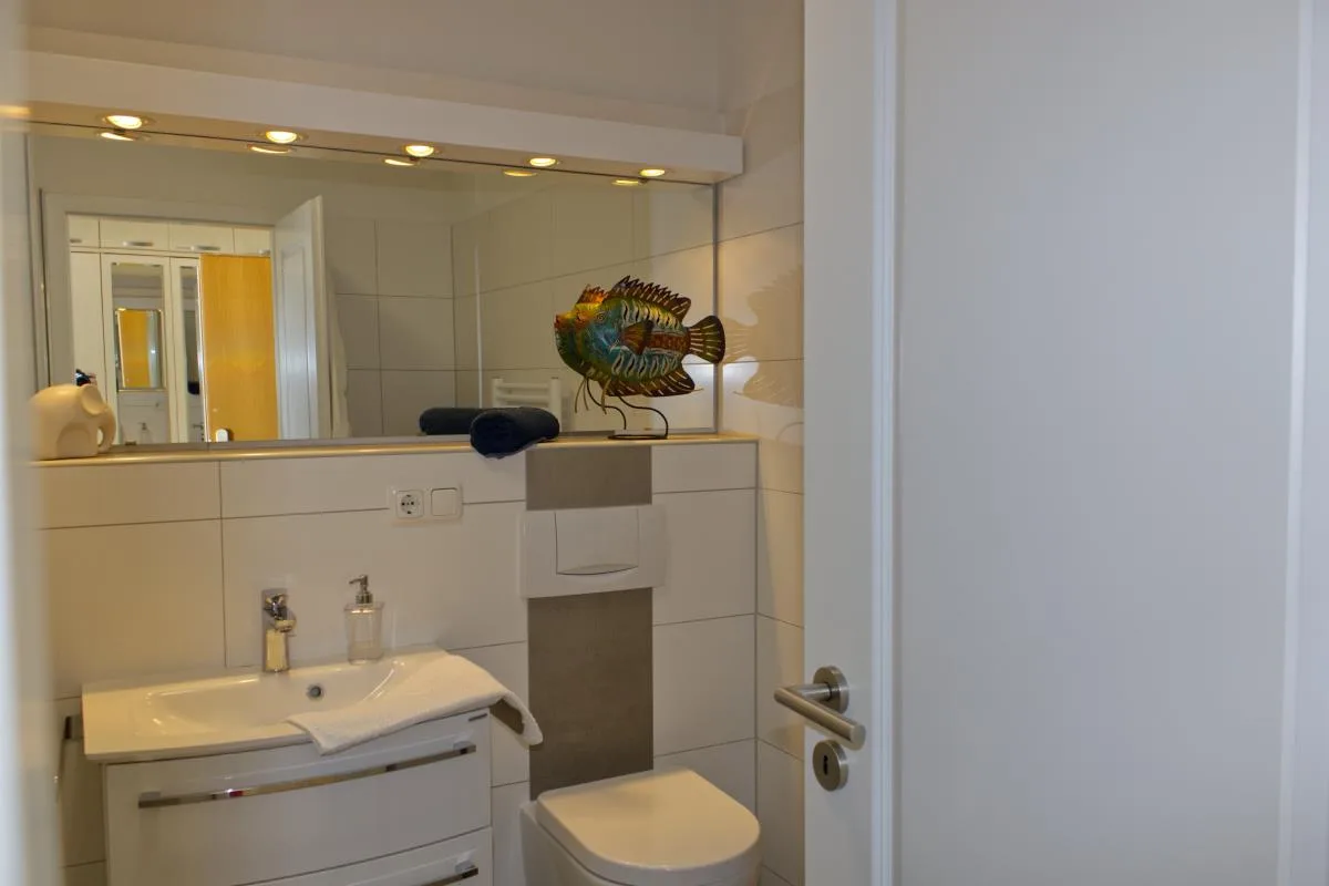 Inselblume 17 - Ferienwohnung mit Meerblick in der Strandburg B2.5