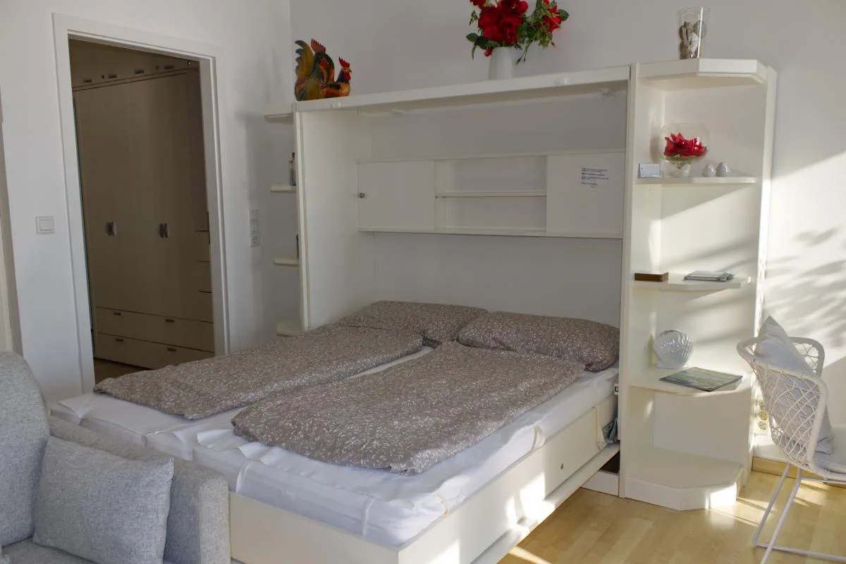 Inselblume 17 - Ferienwohnung mit Meerblick in der Strandburg B2.5