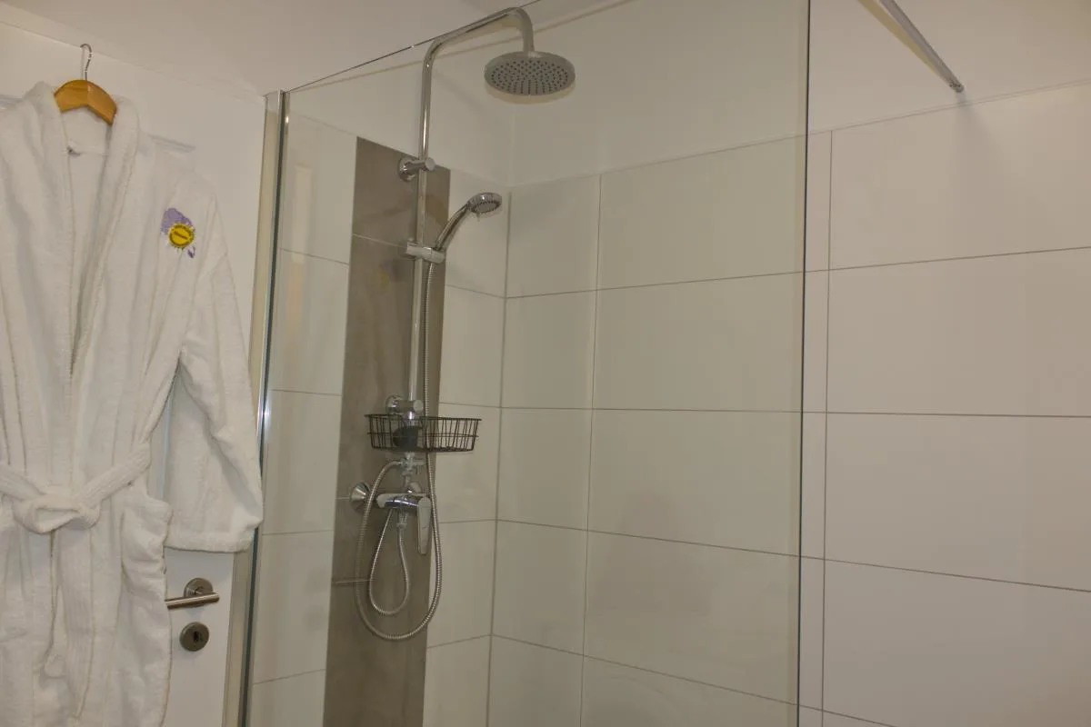 Inselblume 17 - Ferienwohnung mit Meerblick in der Strandburg B2.5