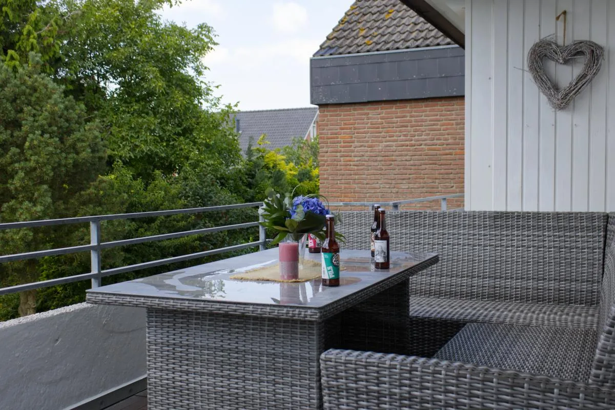 Inselblume 58 - Ferienwohnung mit Balkon in Neue Tiefe