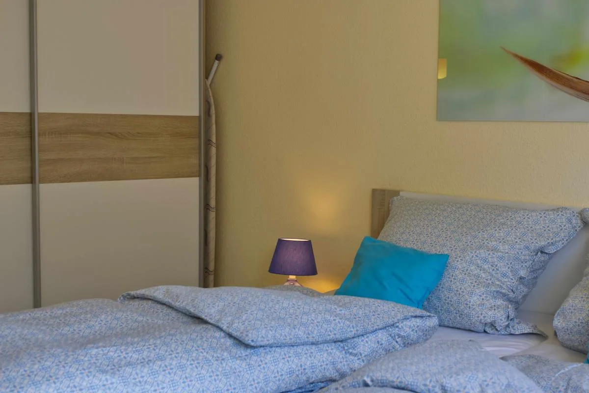 Inselblume 38 - Zentrale Ferienwohnung in Burg mit Garten