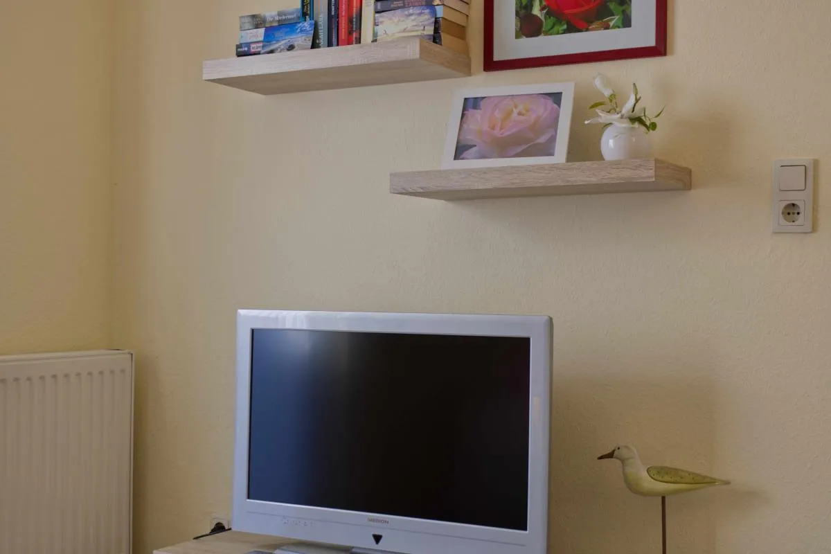 Inselblume 38 - Zentrale Ferienwohnung in Burg mit Garten