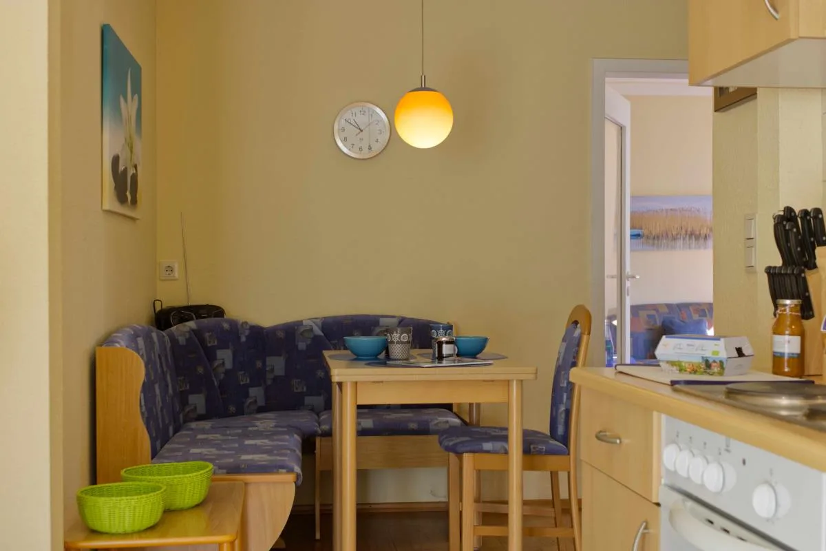 Inselblume 38 - Zentrale Ferienwohnung in Burg mit Garten