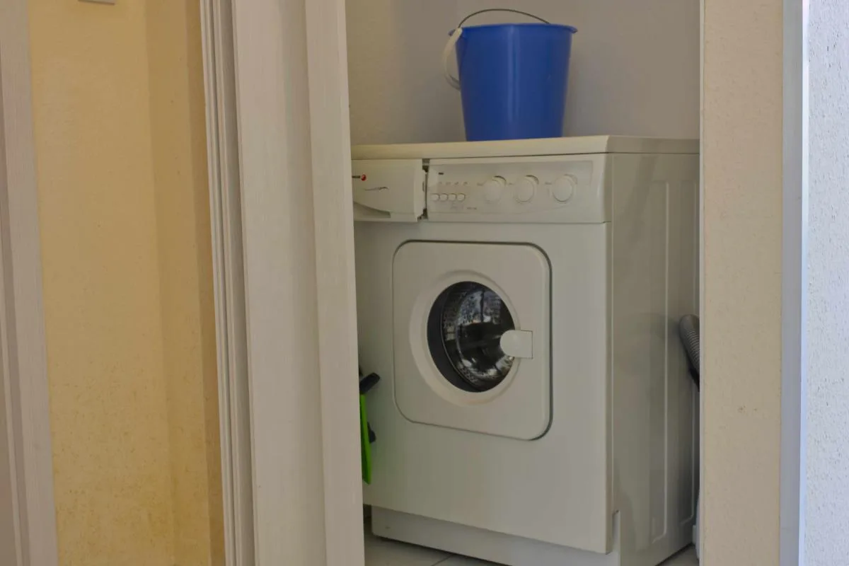 Inselblume 39 - Komfortable Ferienwohnung mit Waschmaschine in Burg