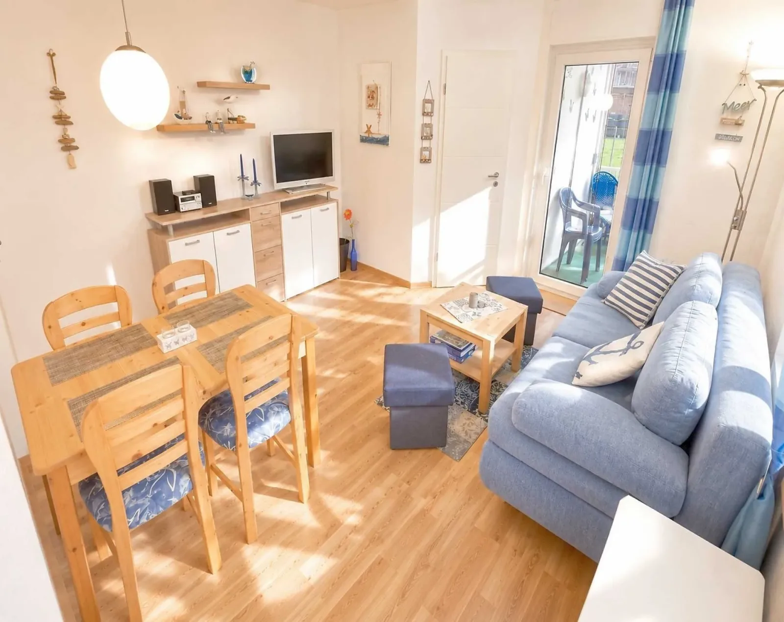 3-Sterne Ferienwohnung Deichgraf A-8, Nordsee  Burhave mit Balkon, Parkplatz, Pool & Sauna, WLAN