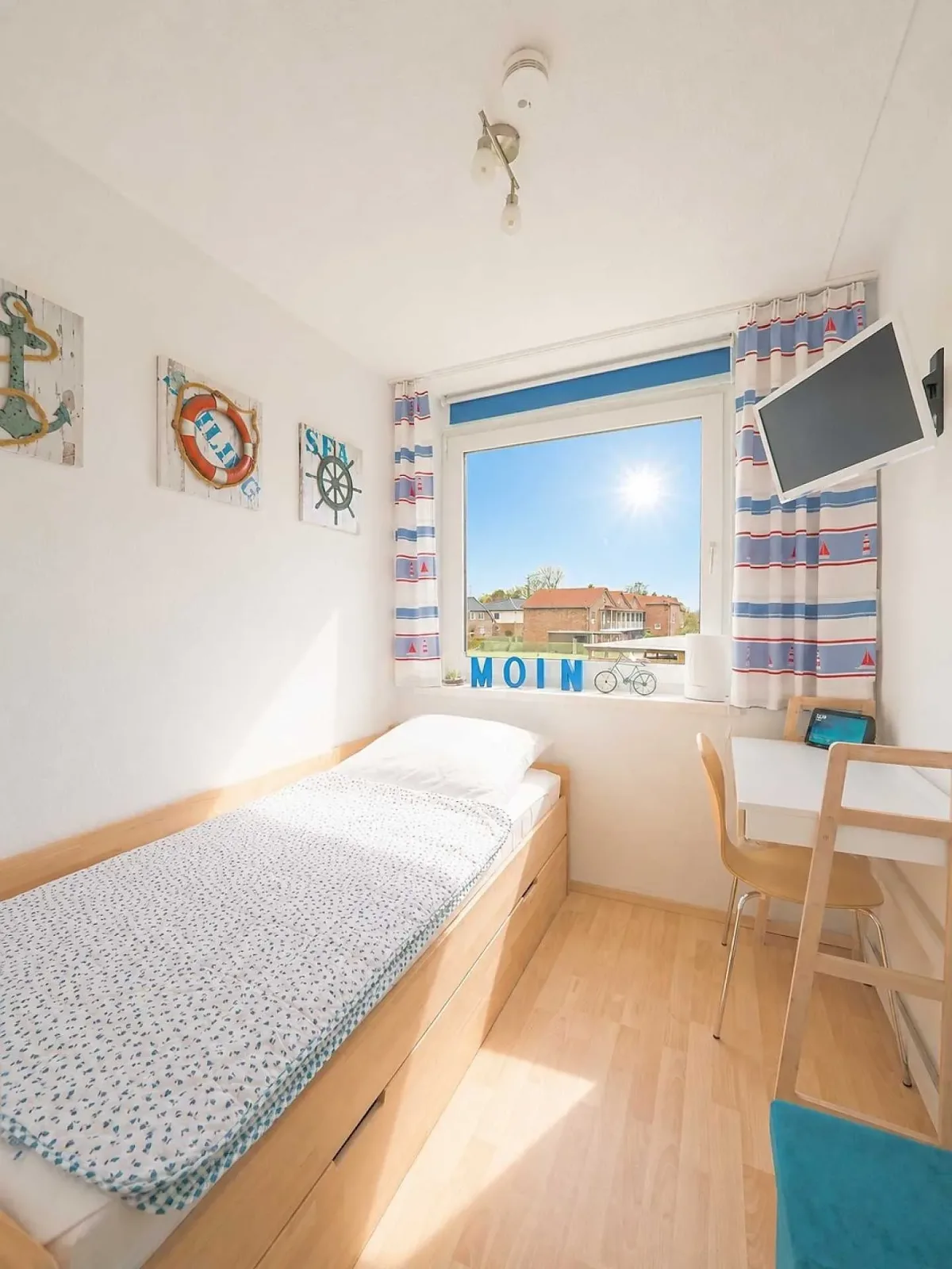 Ferienwohnung Deichgraf  A-18, Nordsee Burhave mit Balkon, Parkplatz, Pool & Sauna, WLAN