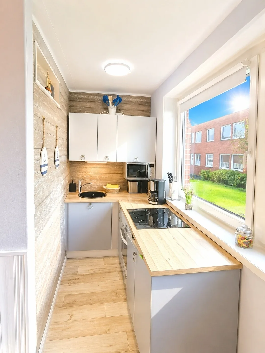 3-Sterne Ferienwohnung Deichgraf  C-3, Nordsee Burhave mit Balkon, Parkplatz, Pool & Sauna, WLAN