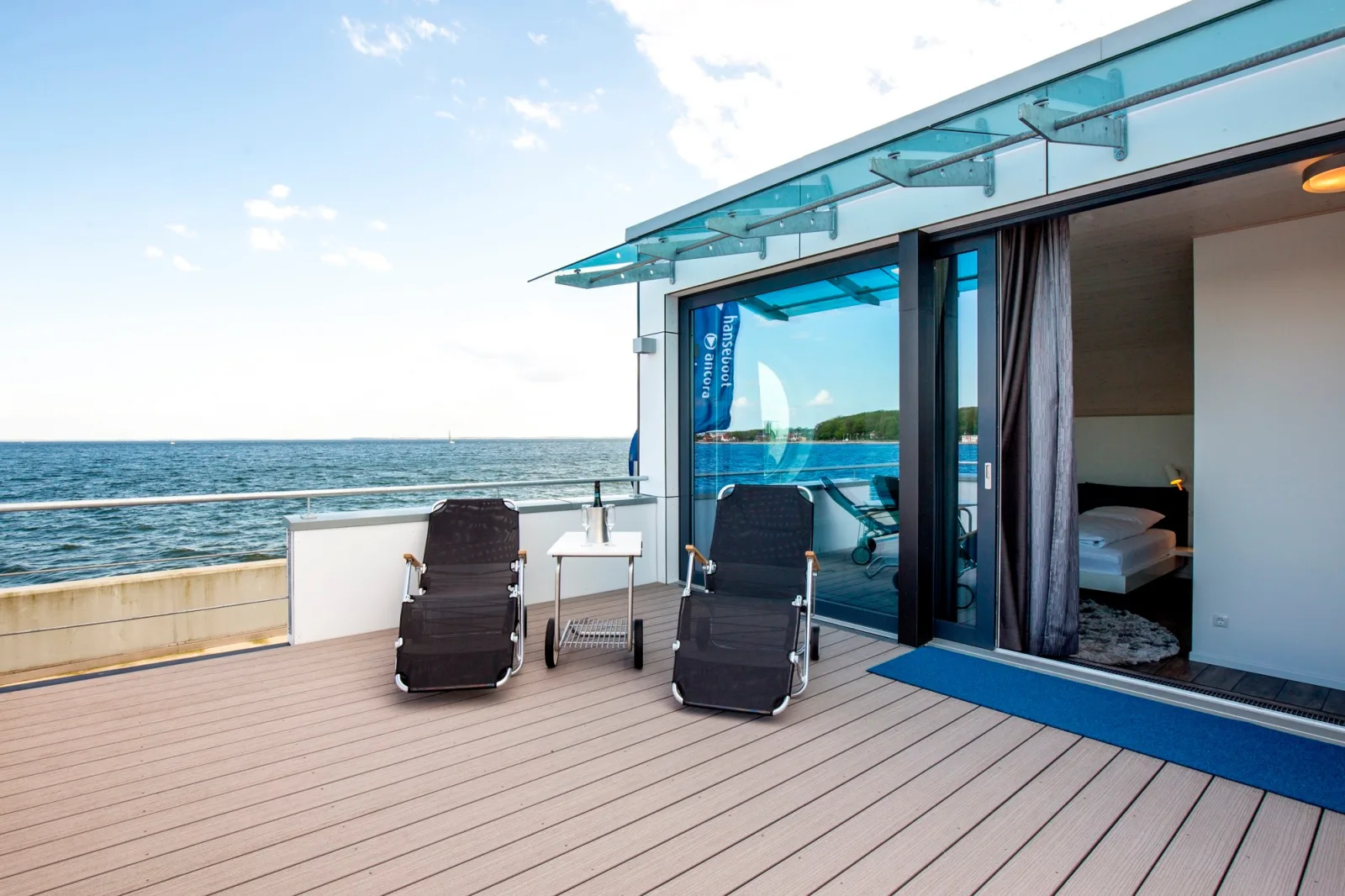 KYST 54°10 Floating Home 2
