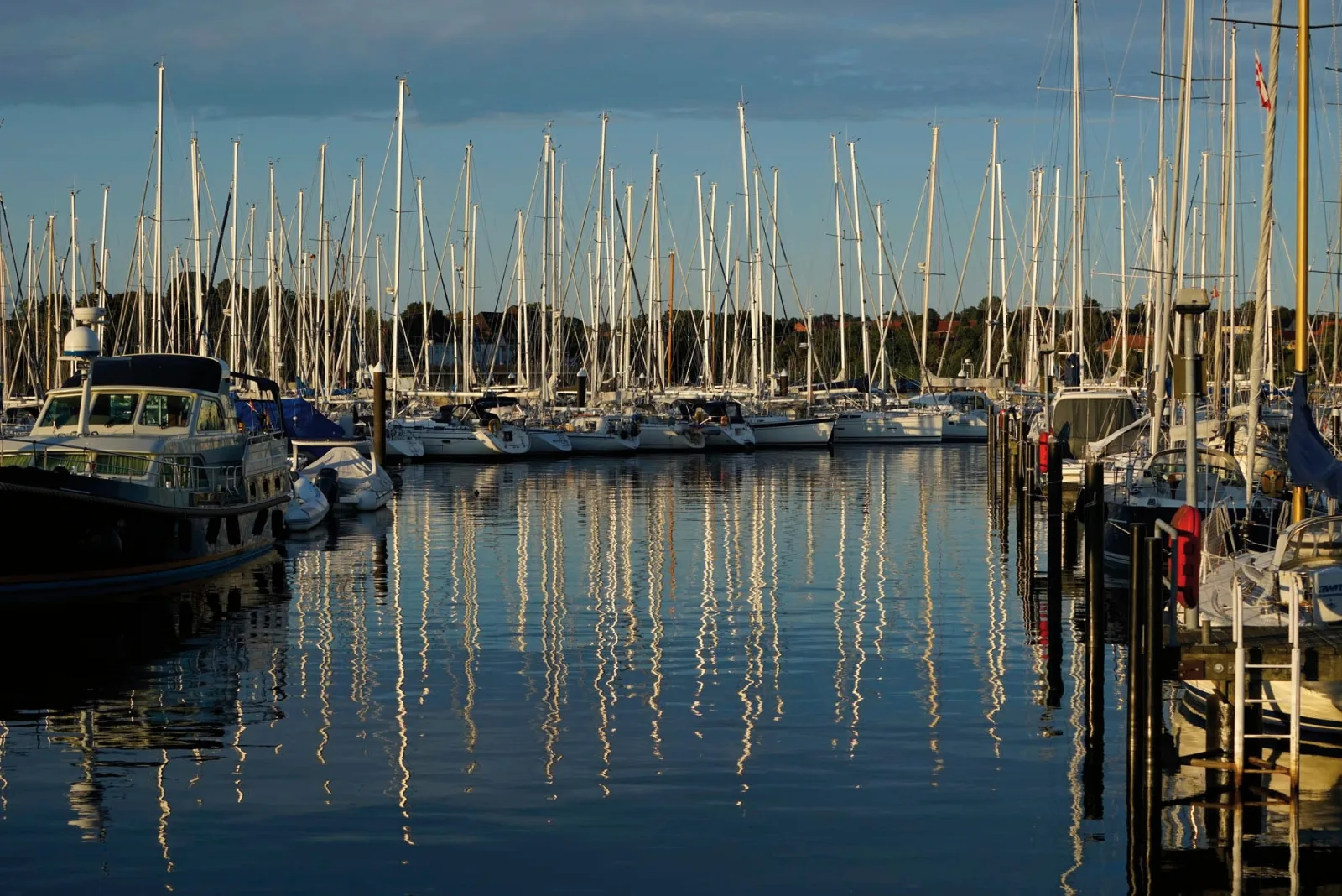 KYST 54°10 Floating Home 2
