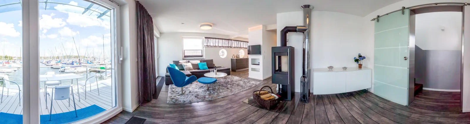 KYST 54°10 Floating Home 2