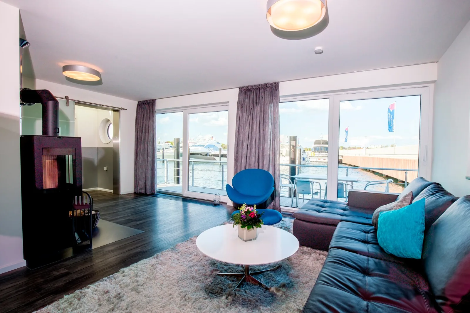 KYST 54°10 Floating Home 2