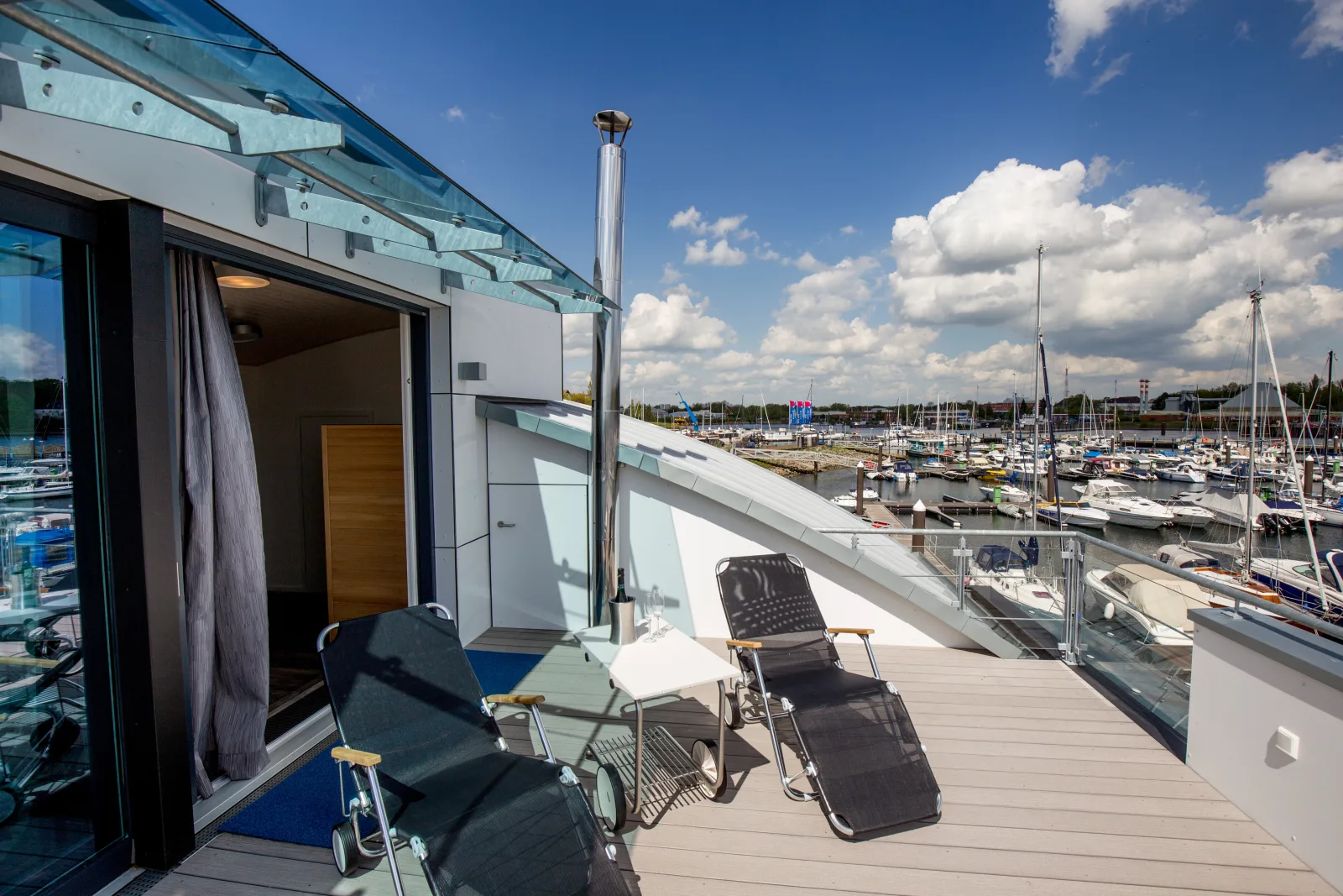 KYST 54°10 Floating Home 1