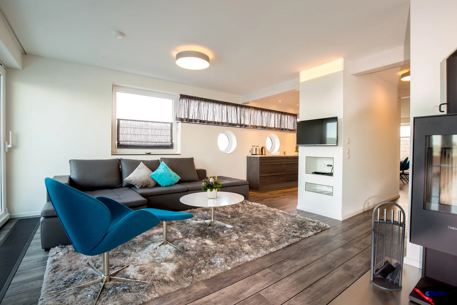 KYST 54°10 Floating Home 1