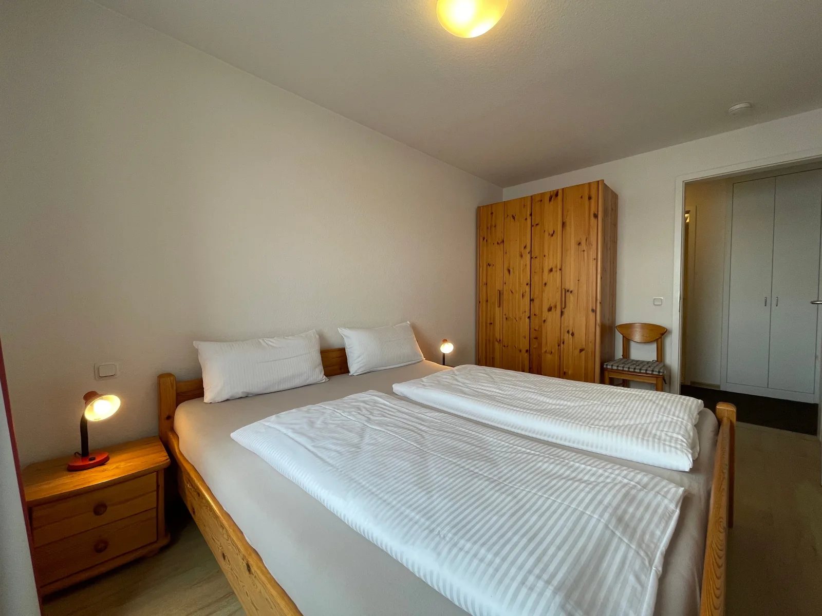 Exklusive Ferienwohnung am Südstrand mit Wintergarten, Balkon & Meerblick | Wohnung 22