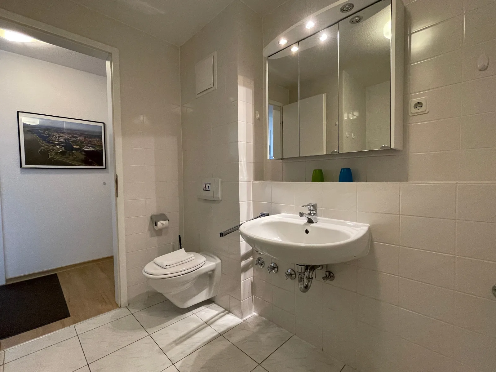 Exklusive Ferienwohnung am Südstrand mit Wintergarten, Balkon & Meerblick | Wohnung 22