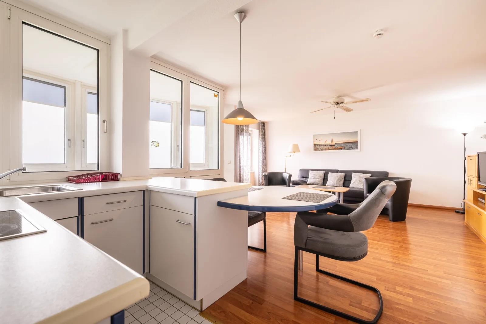Gemütliche Ferienwohnung mit Wintergarten & Meerblick am Südstrand | Wohnung 123