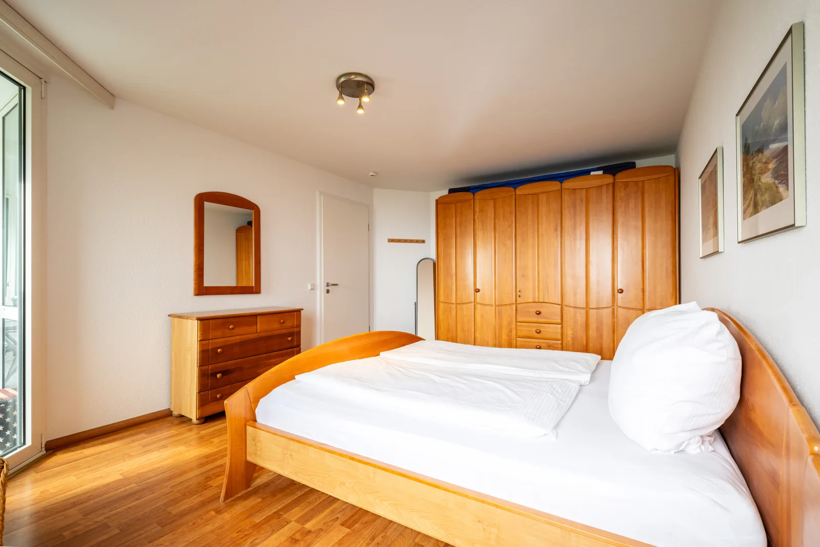 Gemütliche Ferienwohnung mit Wintergarten & Meerblick am Südstrand | Wohnung 123