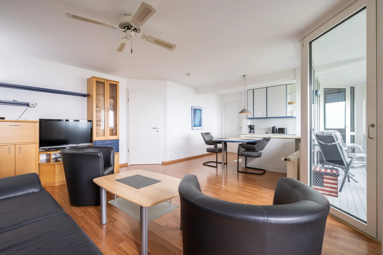 Gemütliche Ferienwohnung mit Wintergarten & Meerblick am Südstrand | Wohnung 123