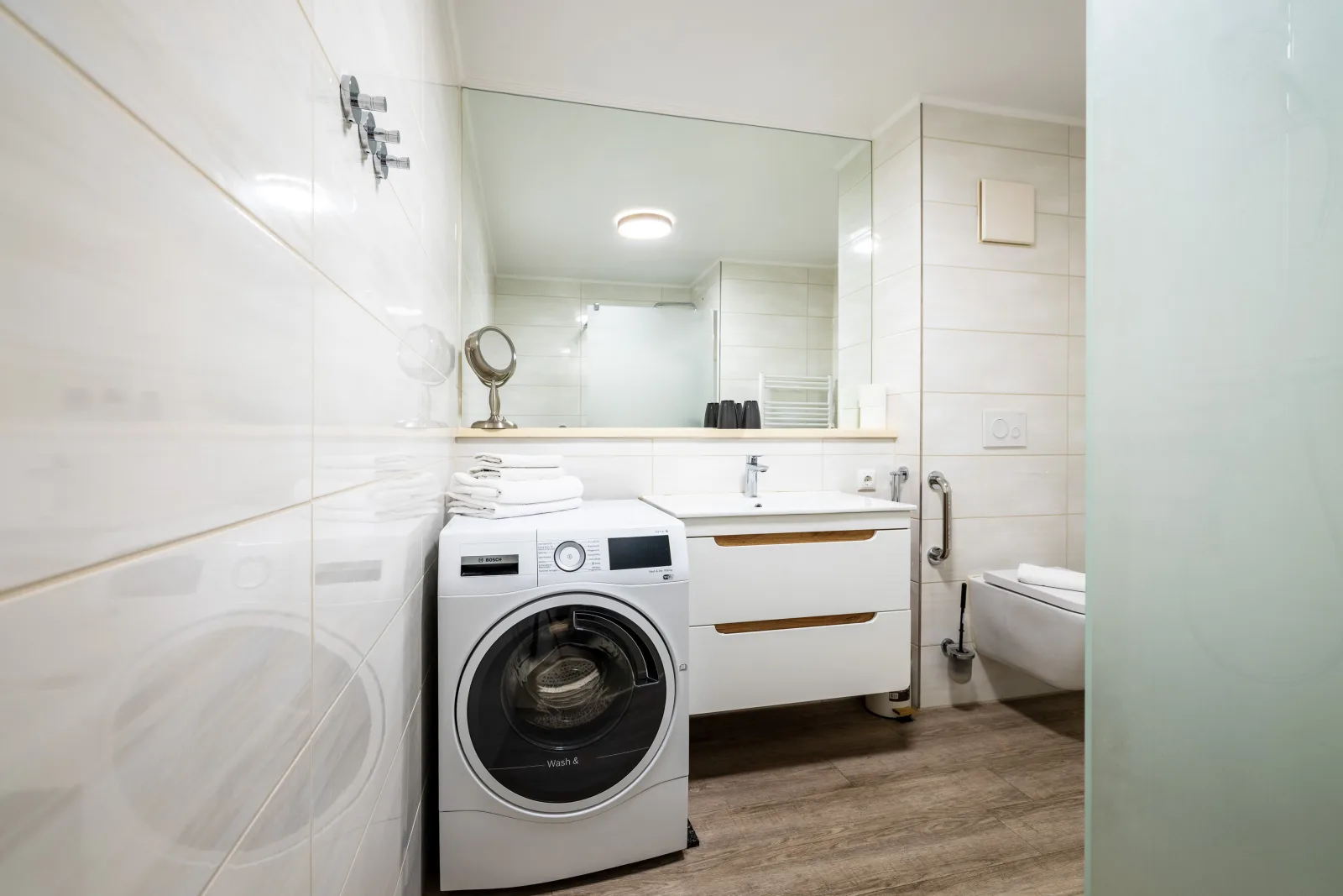 Exklusive Ferienwohnung am Südstrand mit Meerblick & Balkon | Wohnung 10