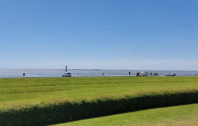 Exklusive Ferienwohnung am Südstrand mit Wintergarten & Hafenblick | Wohnung 113