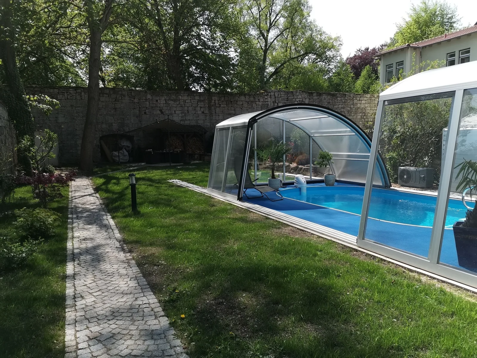 Apartment London (Garten & Pool als Extra möglich) barrierefrei